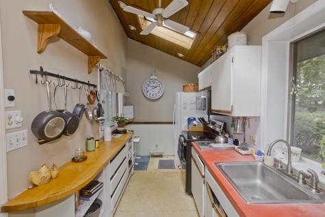 371 Lakeview Drive Suffield CT 06093