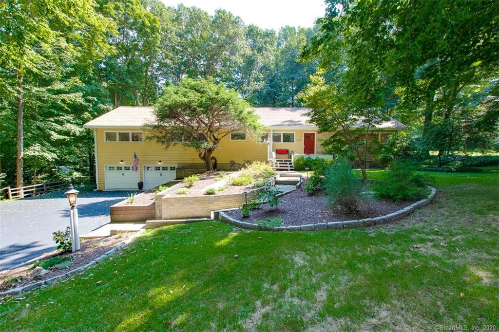 290 Hollydale Road Fairfield CT 06824