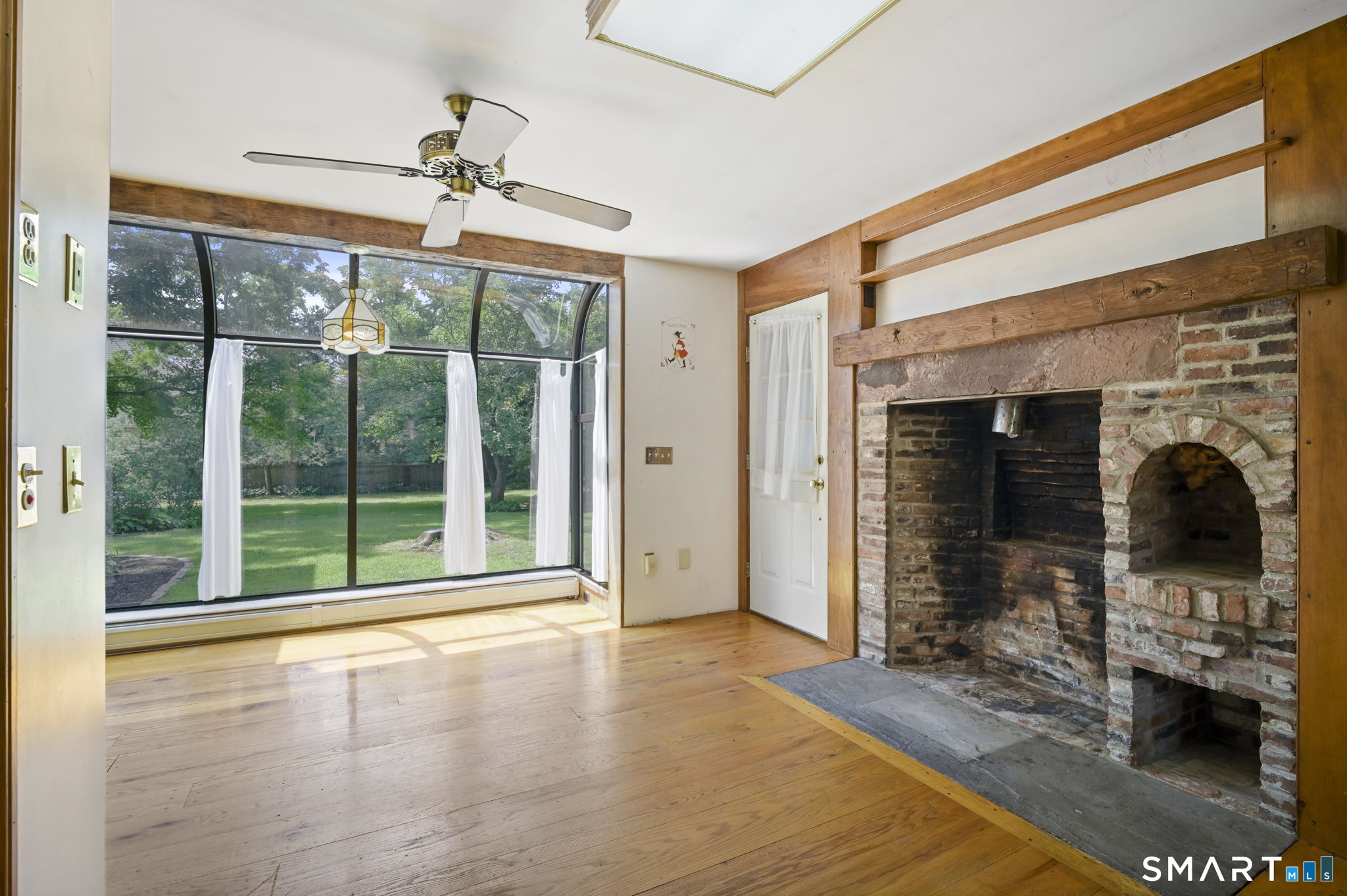 1689 Main Street South Windsor CT 06074