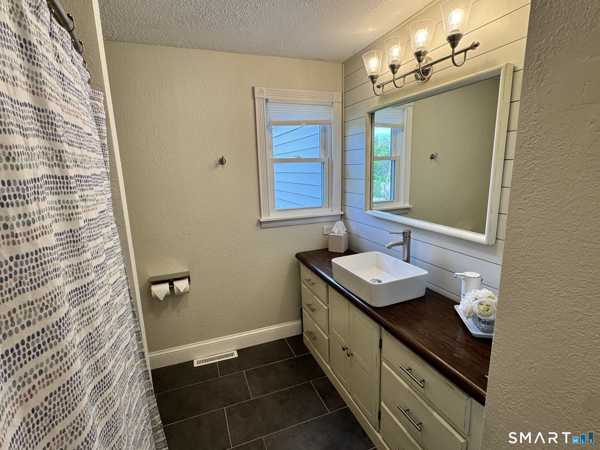 93 Georgia Road Montville CT 06370