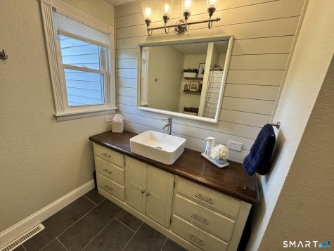 93 Georgia Road Montville CT 06370