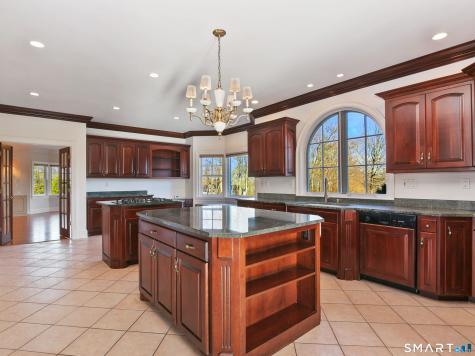 7 Long Meadow Lane Redding CT 06896