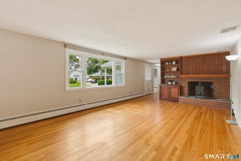 126 Davis Road East Hartford CT 06118