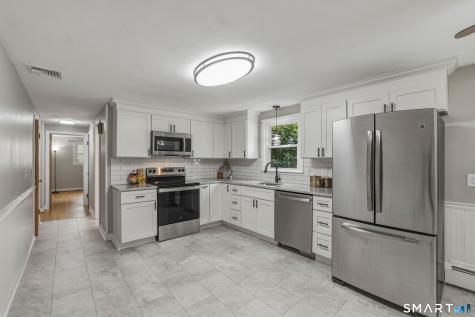 126 Davis Road East Hartford CT 06118