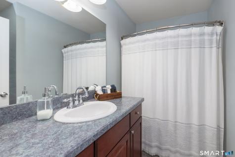 12 Davis Road Oxford CT 06478
