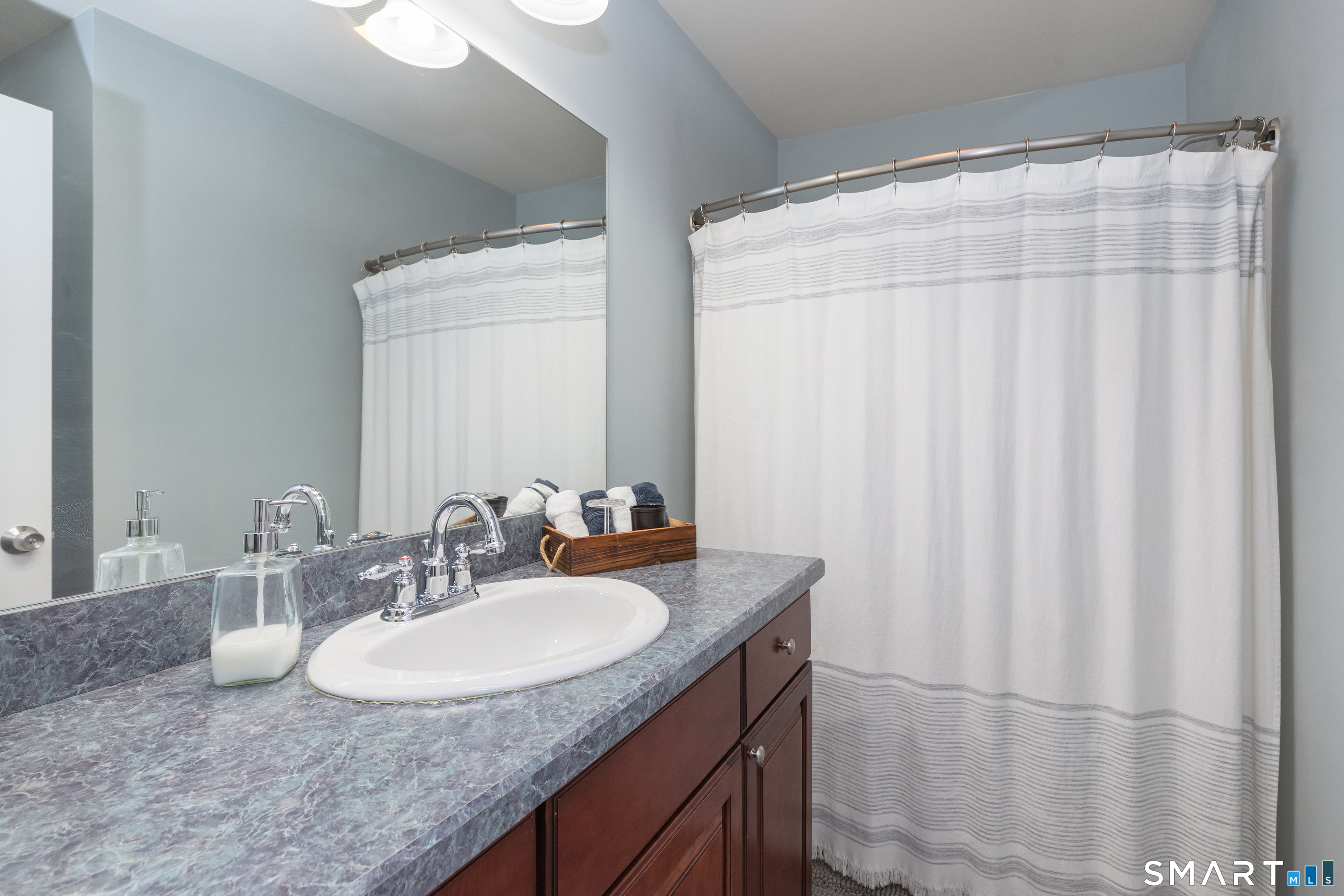 12 Davis Road Oxford CT 06478