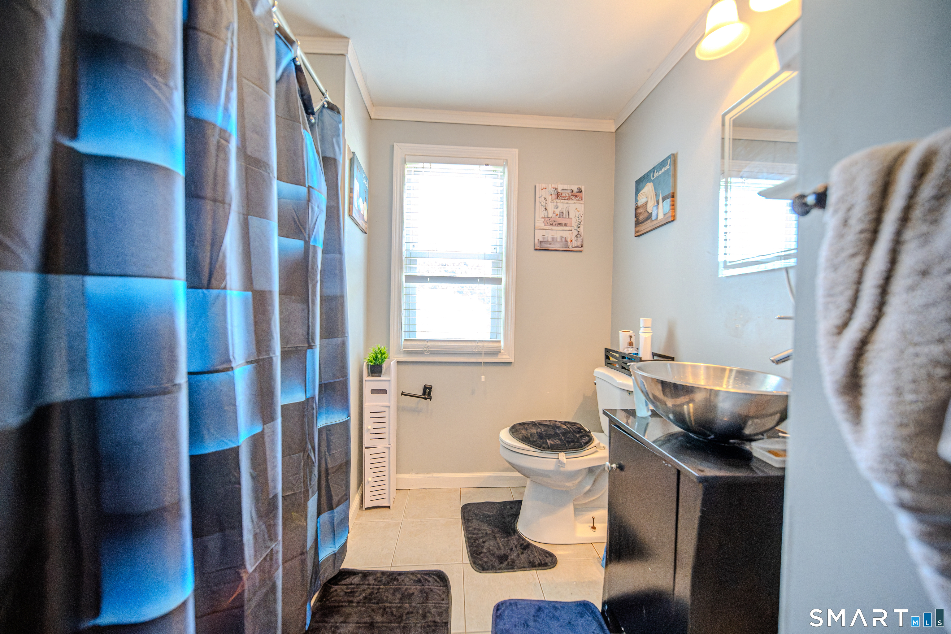 869 Washington Ave Extension Waterbury CT 06708