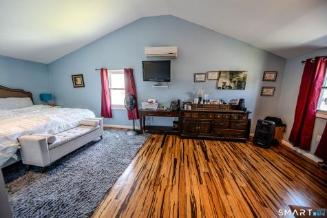 869 Washington Ave Extension Waterbury CT 06708