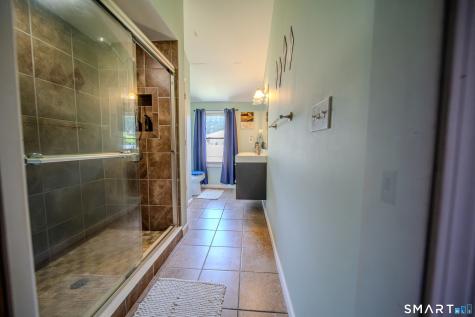 869 Washington Ave Extension Waterbury CT 06708