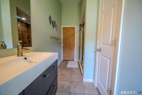 869 Washington Ave Extension Waterbury CT 06708