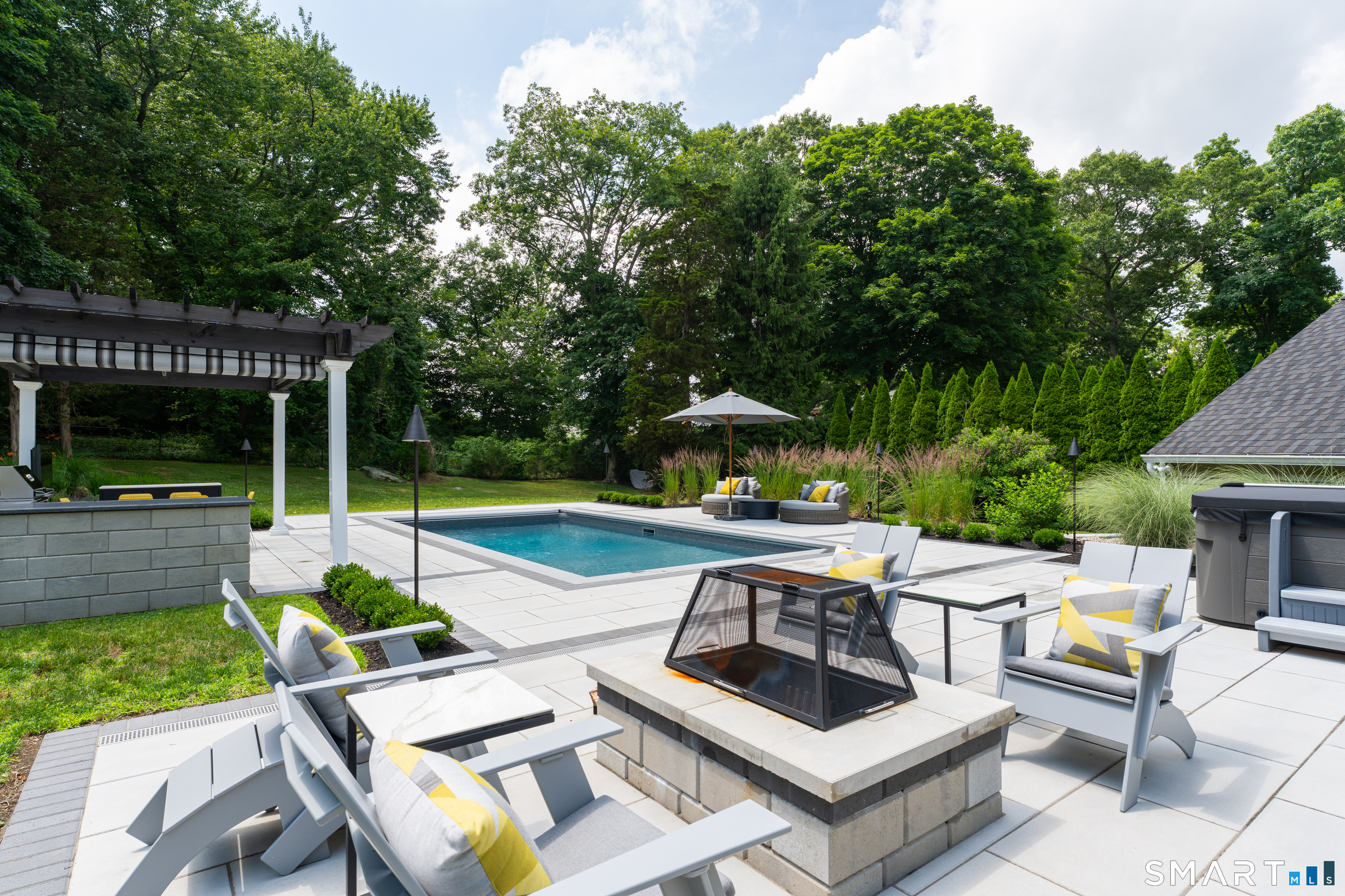 33 River Edge Farms Road Madison CT 06443