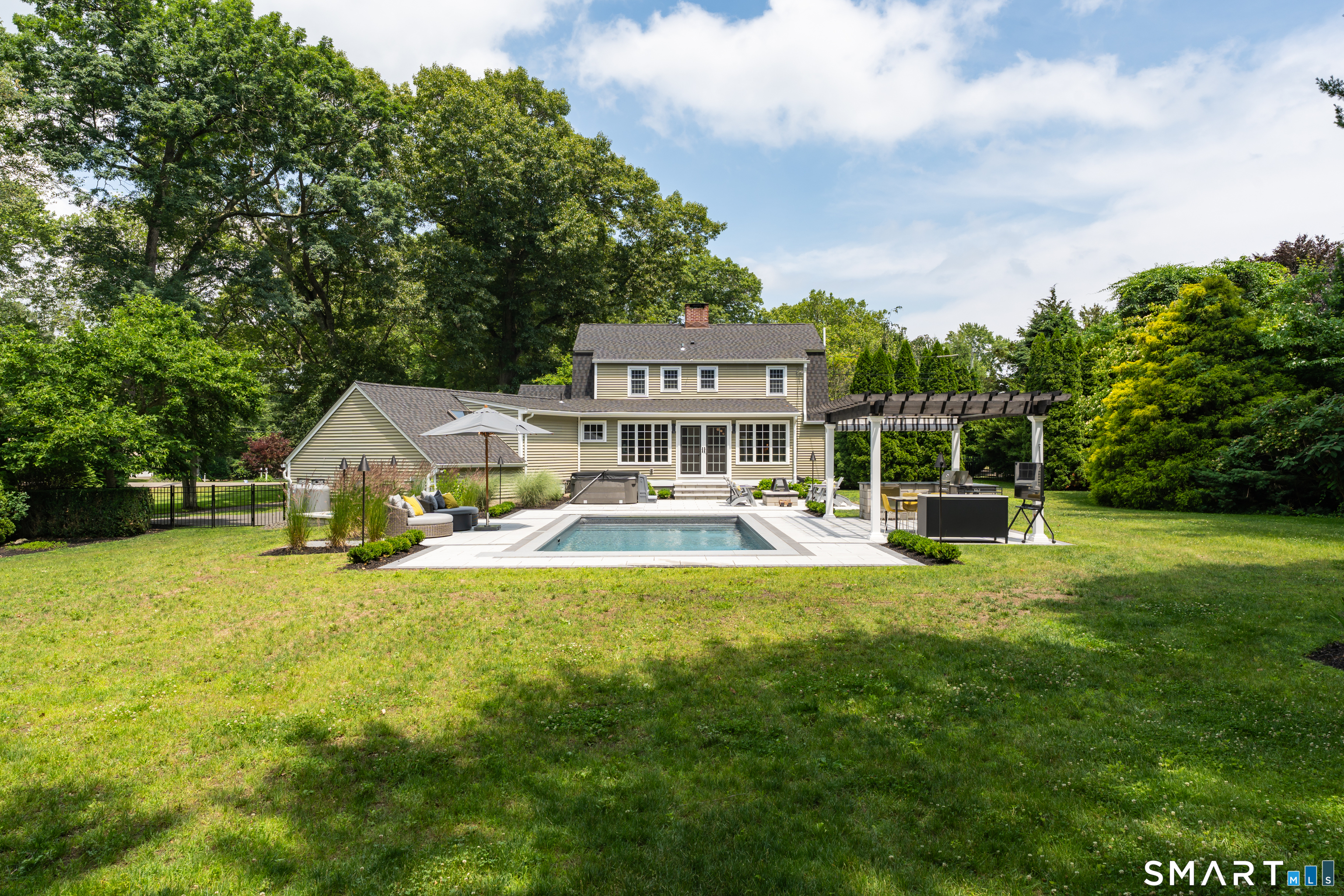 33 River Edge Farms Road Madison CT 06443