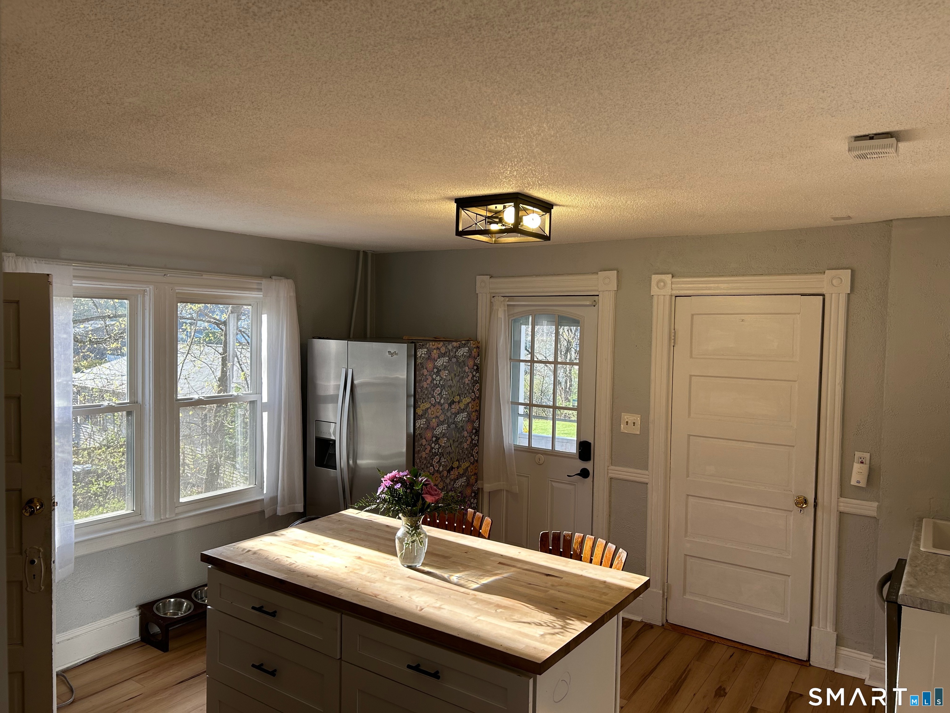 2593 Albany Avenue West Hartford CT 06117
