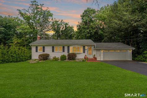12 Cedarwood Lane Shelton CT 06484
