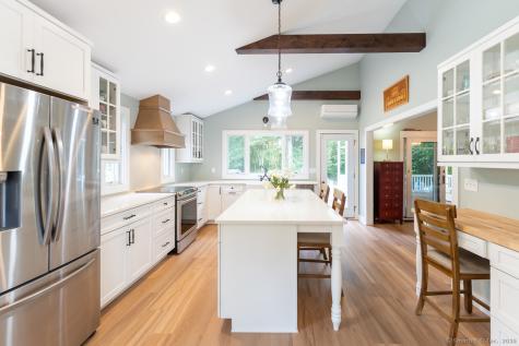 147 Pequot Avenue Groton CT 06355