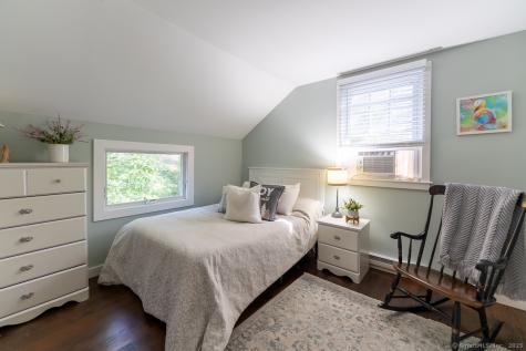 147 Pequot Avenue Groton CT 06355