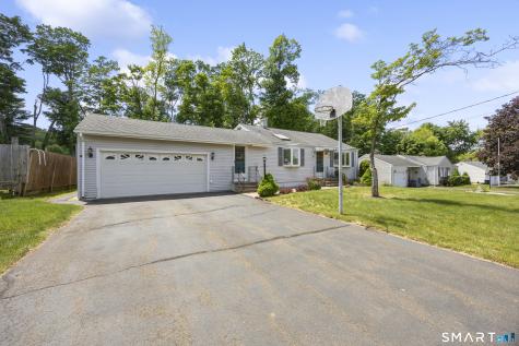 6 Virginia Road North Branford CT 06471