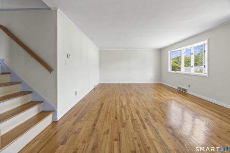 6 Virginia Road North Branford CT 06471