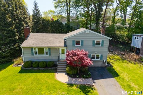 44 Palmer Woods Circle Branford CT 06405