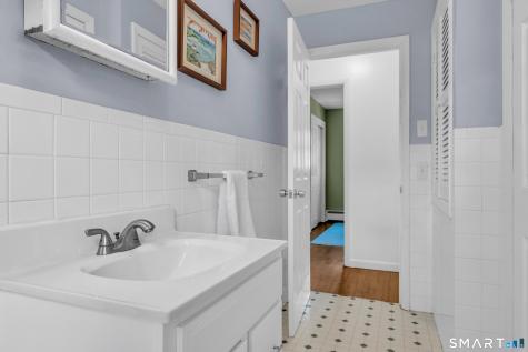 44 Palmer Woods Circle Branford CT 06405