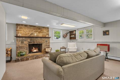 44 Palmer Woods Circle Branford CT 06405