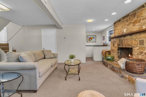 44 Palmer Woods Circle Branford CT 06405