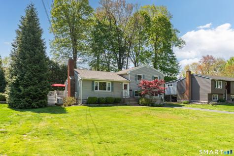 44 Palmer Woods Circle Branford CT 06405