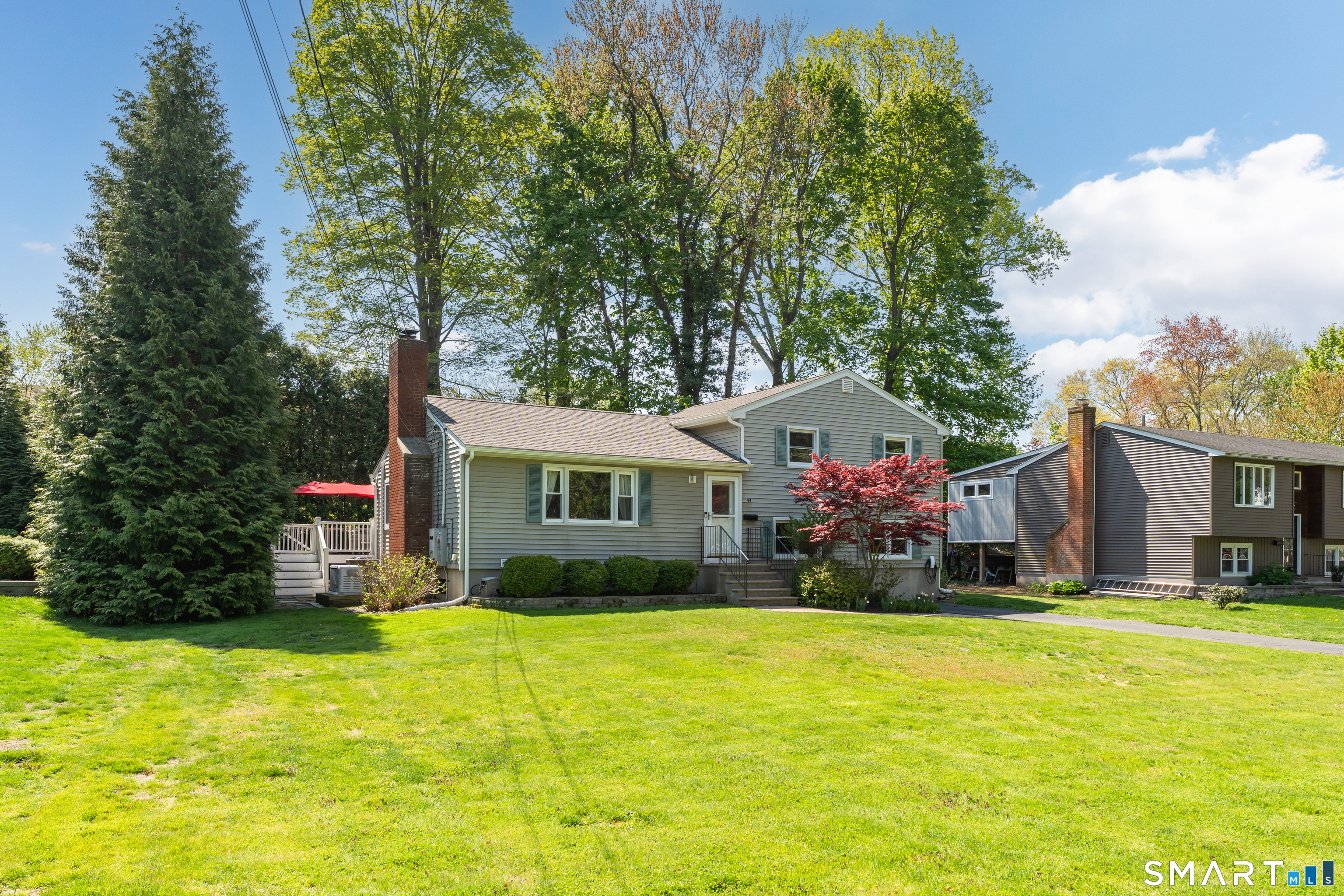 44 Palmer Woods Circle Branford CT 06405