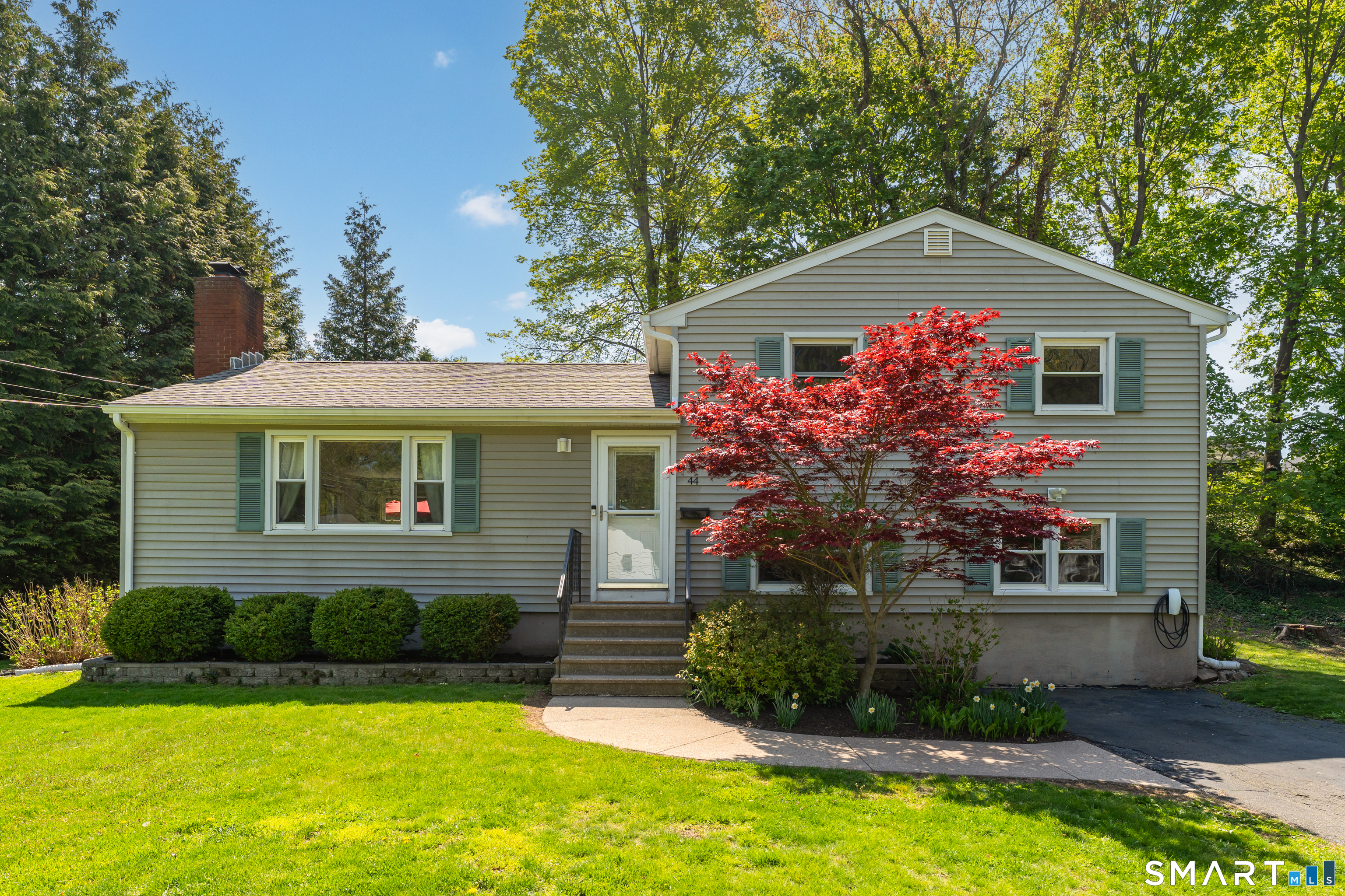 44 Palmer Woods Circle Branford CT 06405