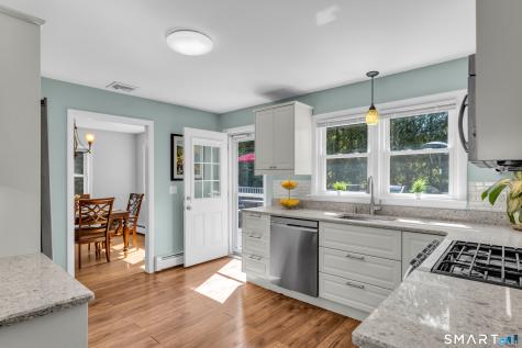 44 Palmer Woods Circle Branford CT 06405