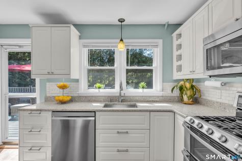 44 Palmer Woods Circle Branford CT 06405
