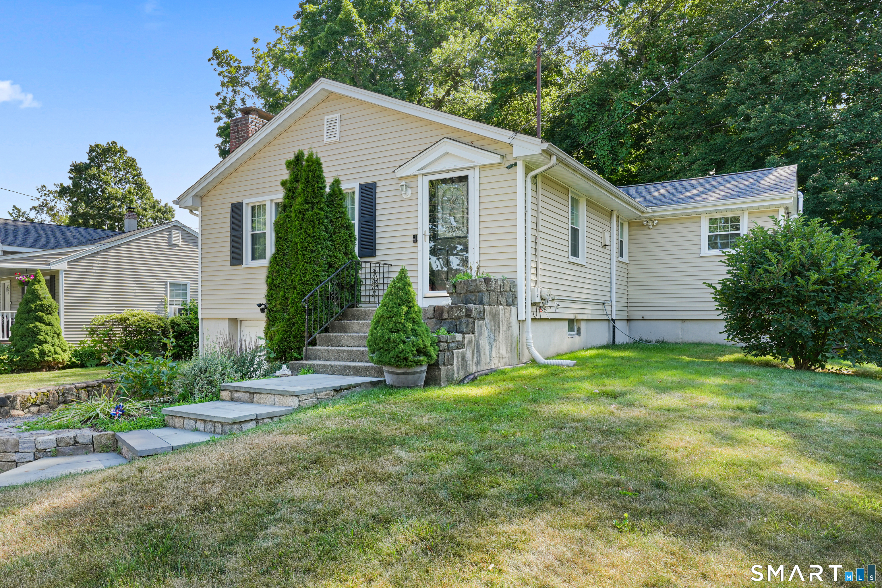 217 Macon Drive Bridgeport CT 06606