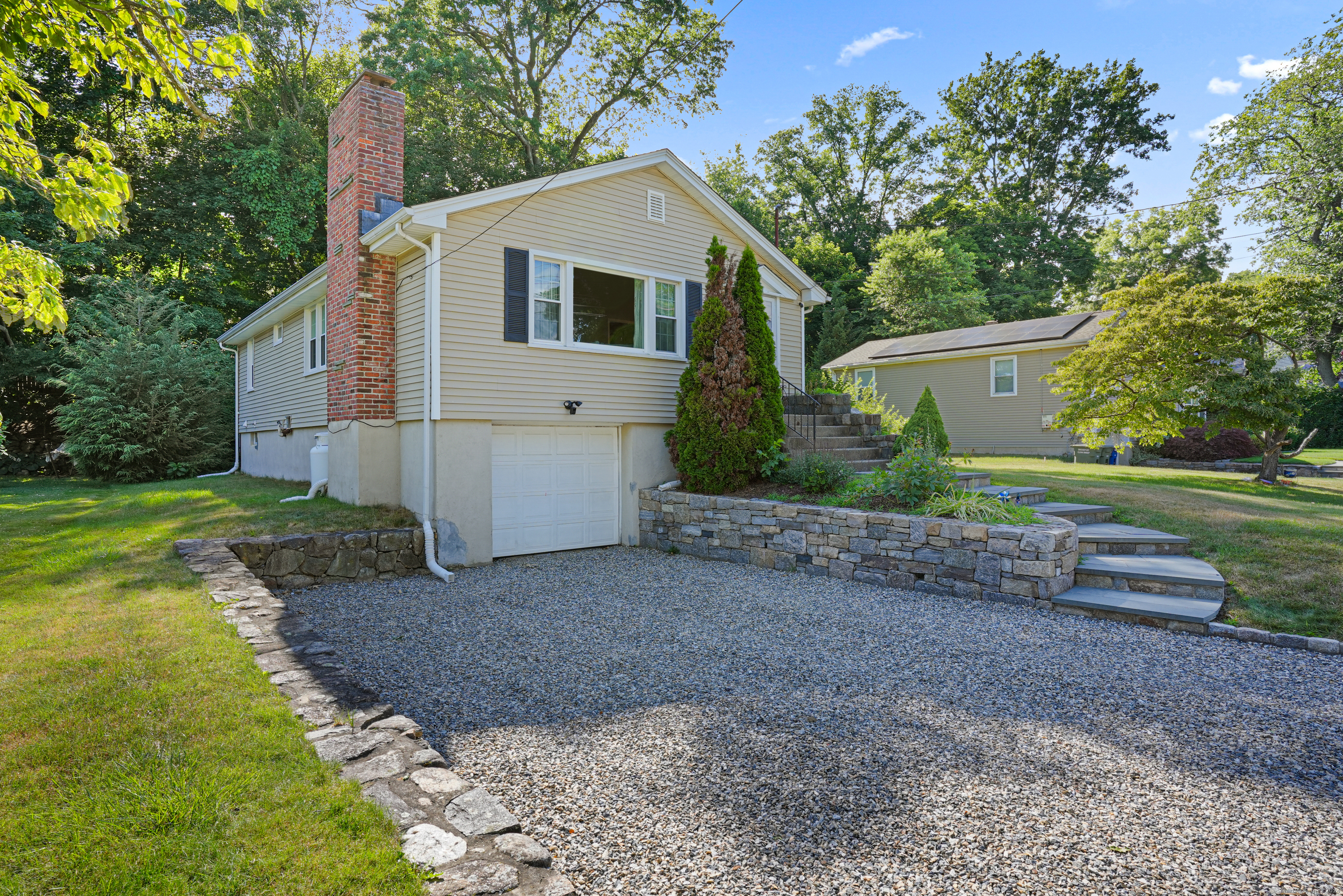 217 Macon Drive Bridgeport CT 06606