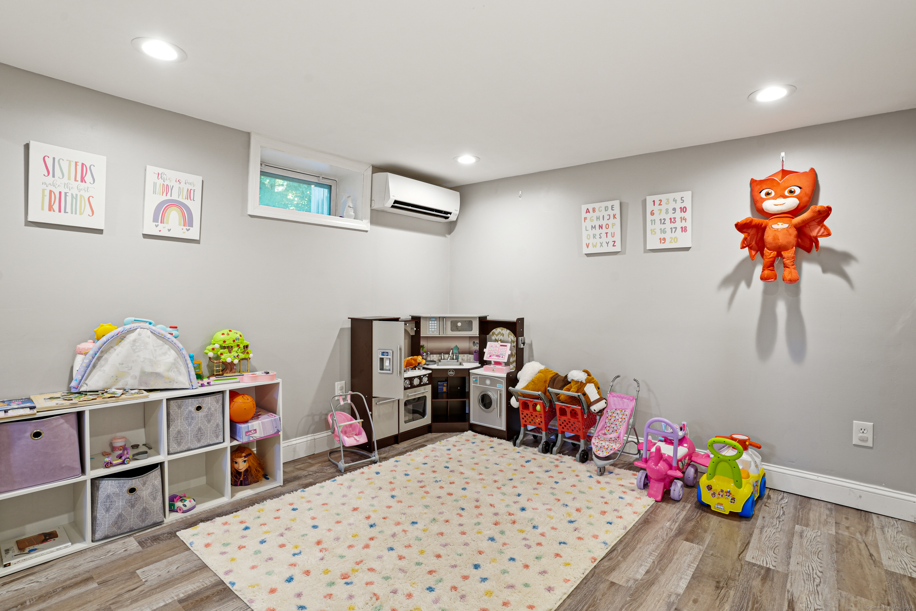 217 Macon Drive Bridgeport CT 06606