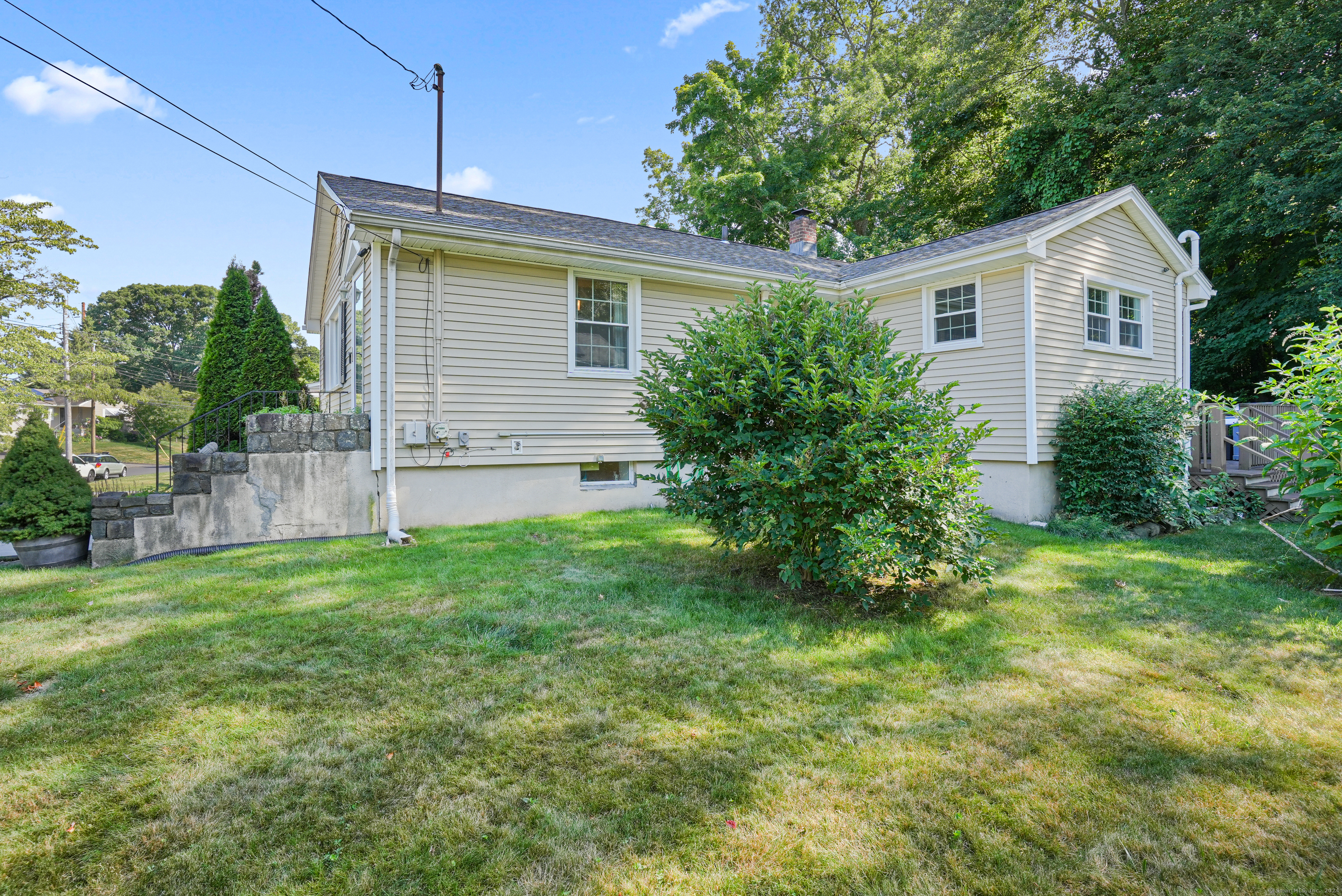 217 Macon Drive Bridgeport CT 06606