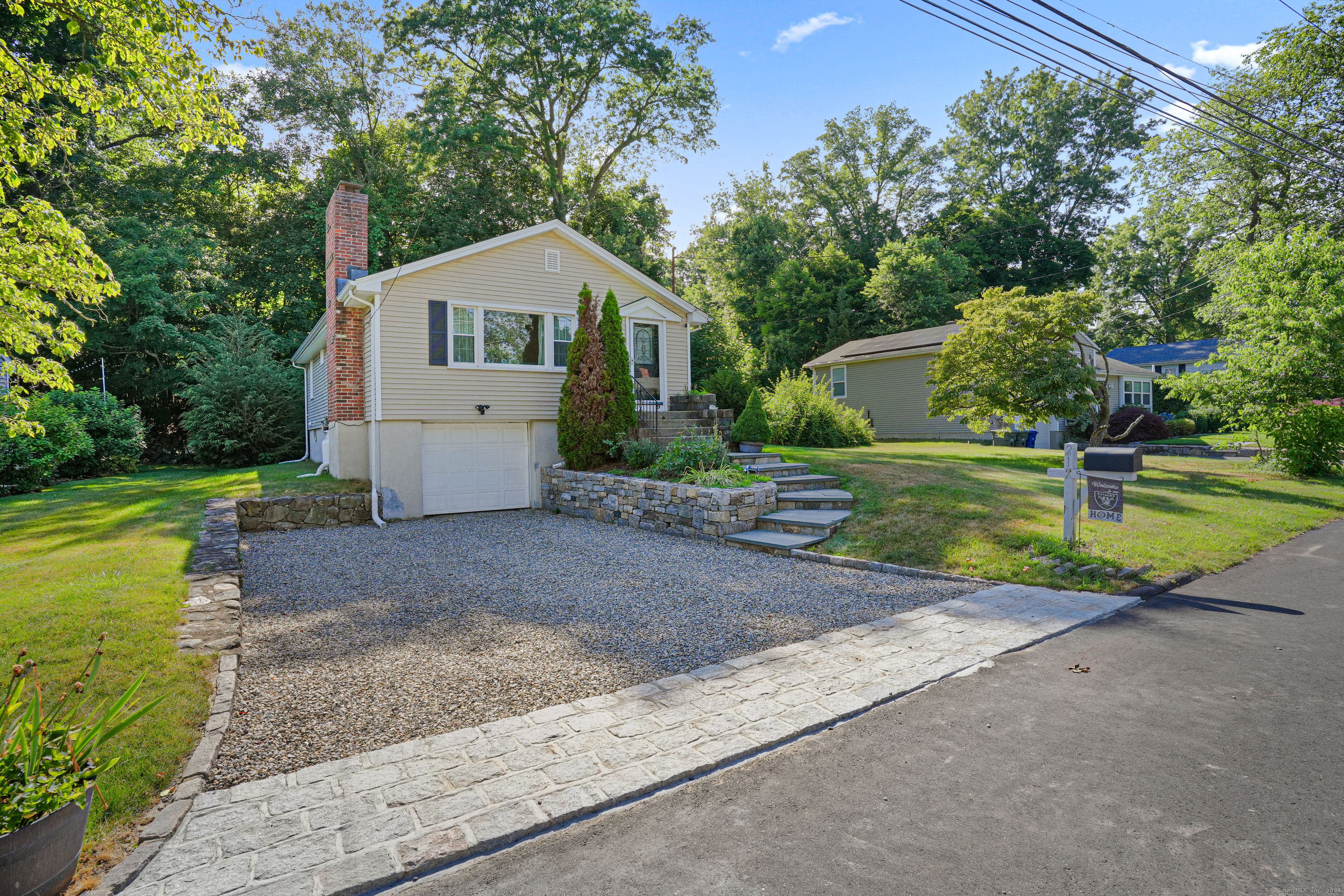 217 Macon Drive Bridgeport CT 06606