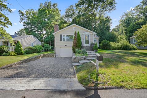 217 Macon Drive Bridgeport CT 06606