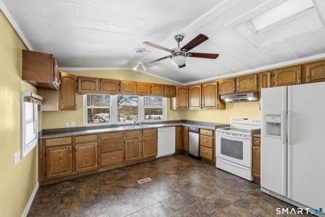 28 Nashua Street Norwich CT 06360