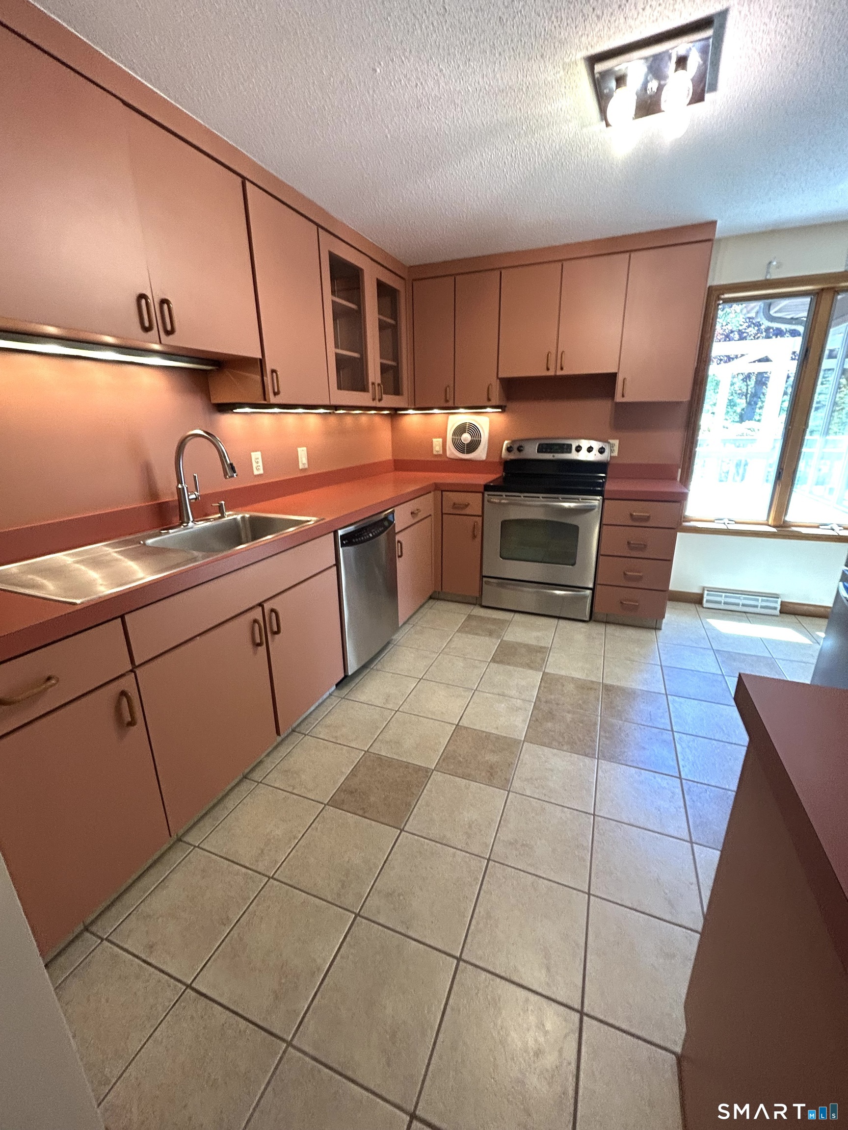 58 Clover Lane Manchester CT 06040
