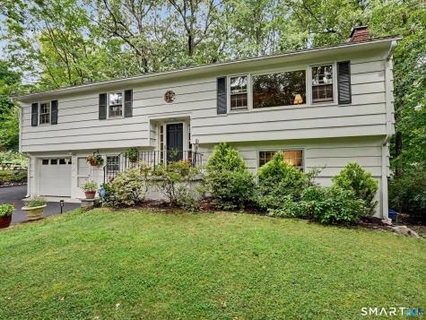 16 Brookhill Lane Norwalk CT 06851