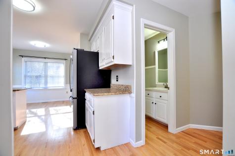 18 Brentwood Drive Farmington CT 06032