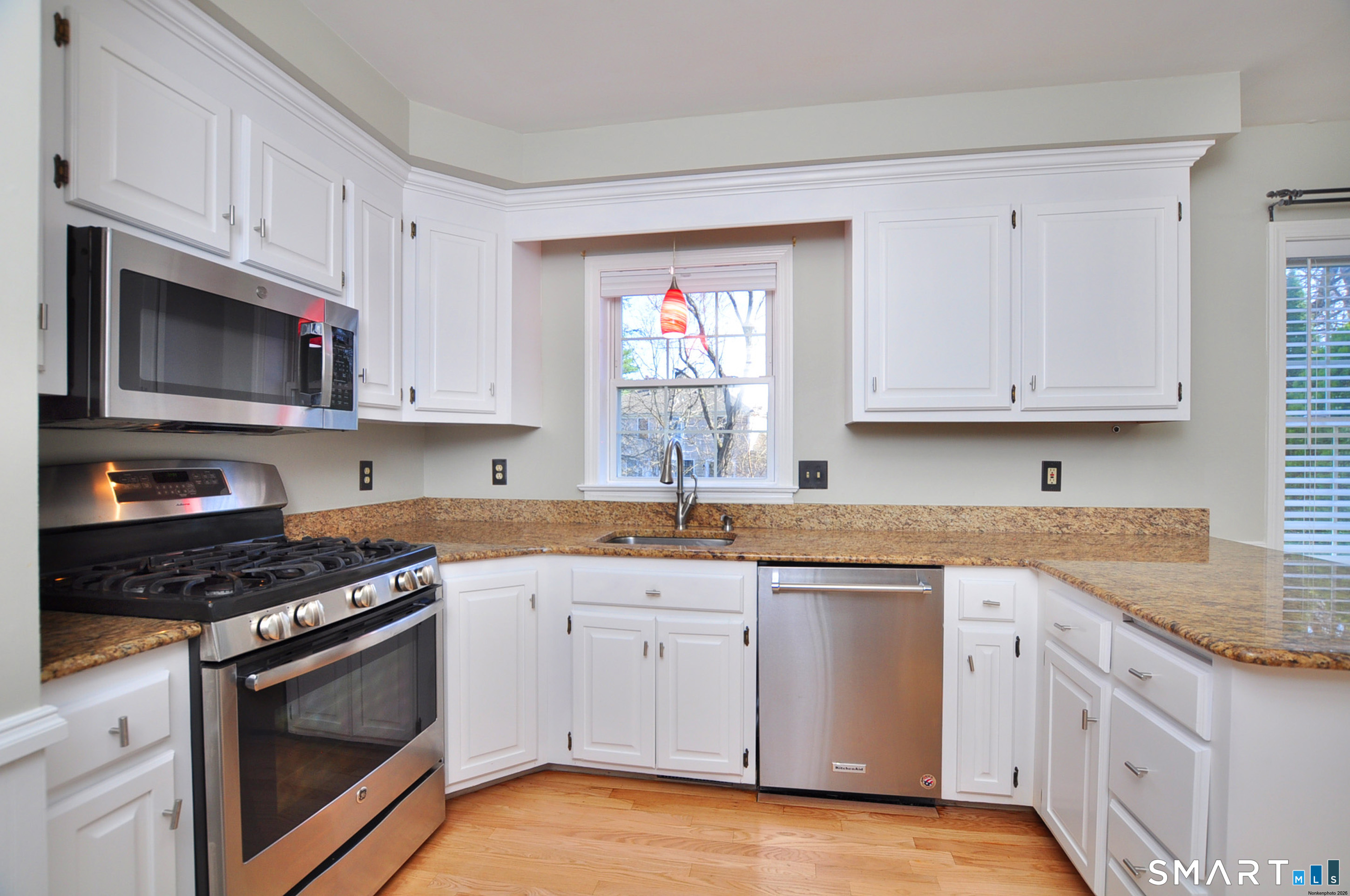 18 Brentwood Drive Farmington CT 06032