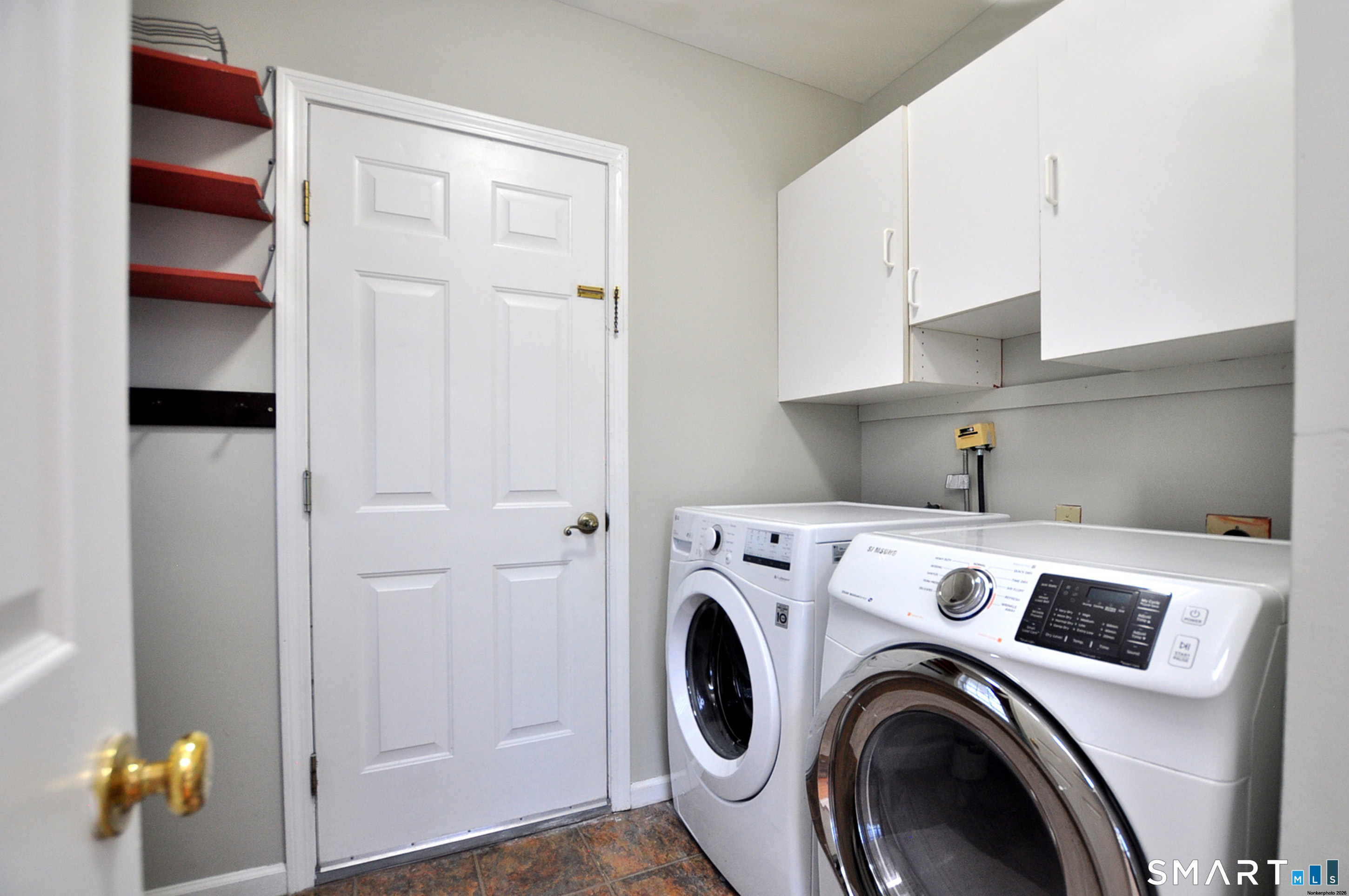 18 Brentwood Drive Farmington CT 06032