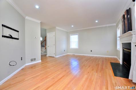 18 Brentwood Drive Farmington CT 06032