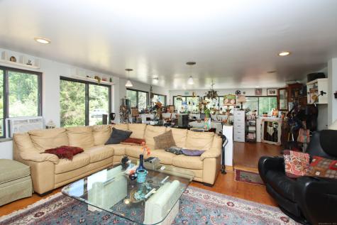 8 Dillon Road Woodbridge CT 06525