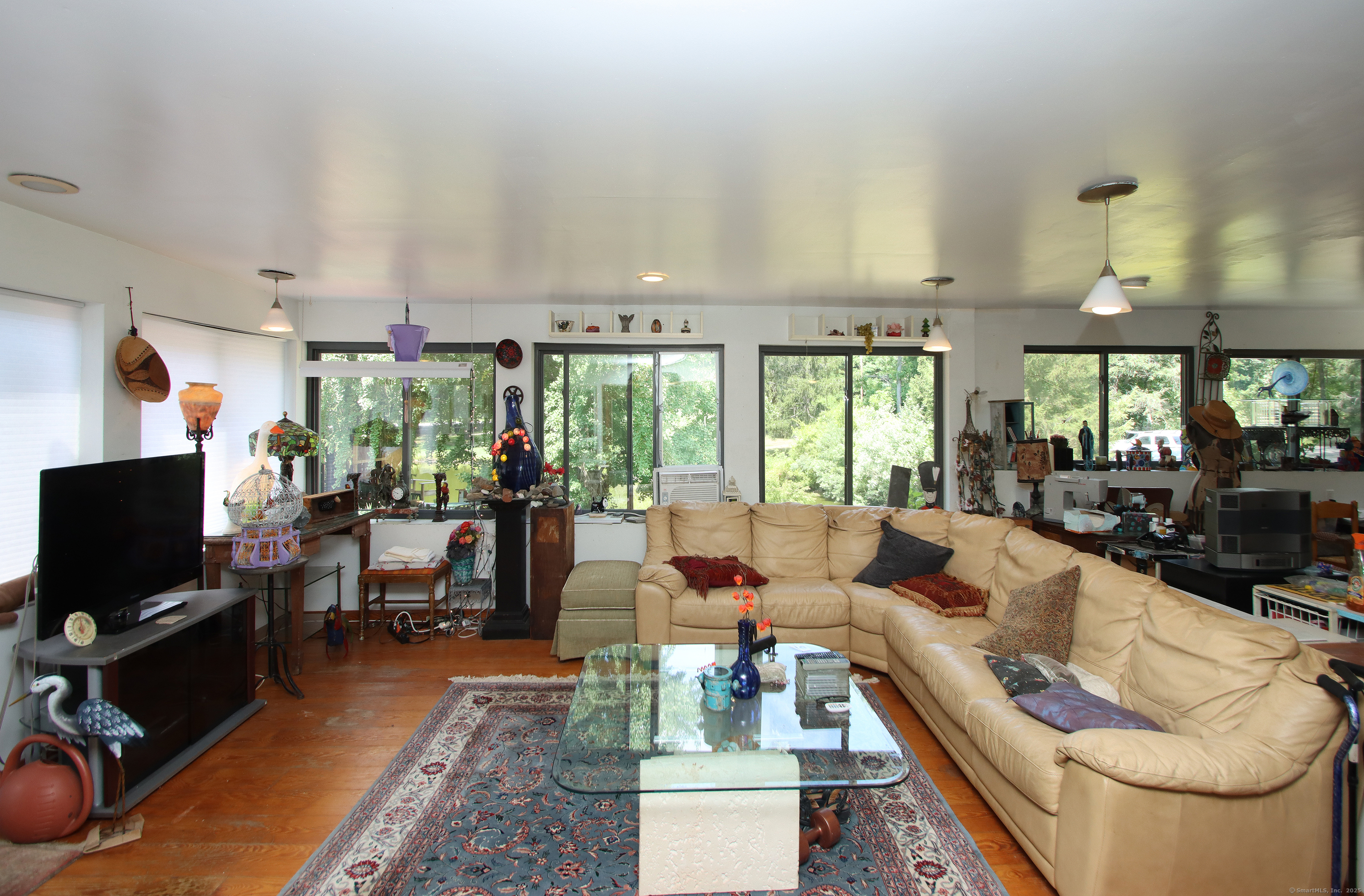 8 Dillon Road Woodbridge CT 06525