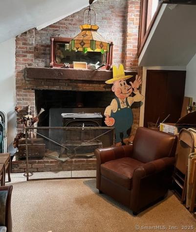 8 Dillon Road Woodbridge CT 06525