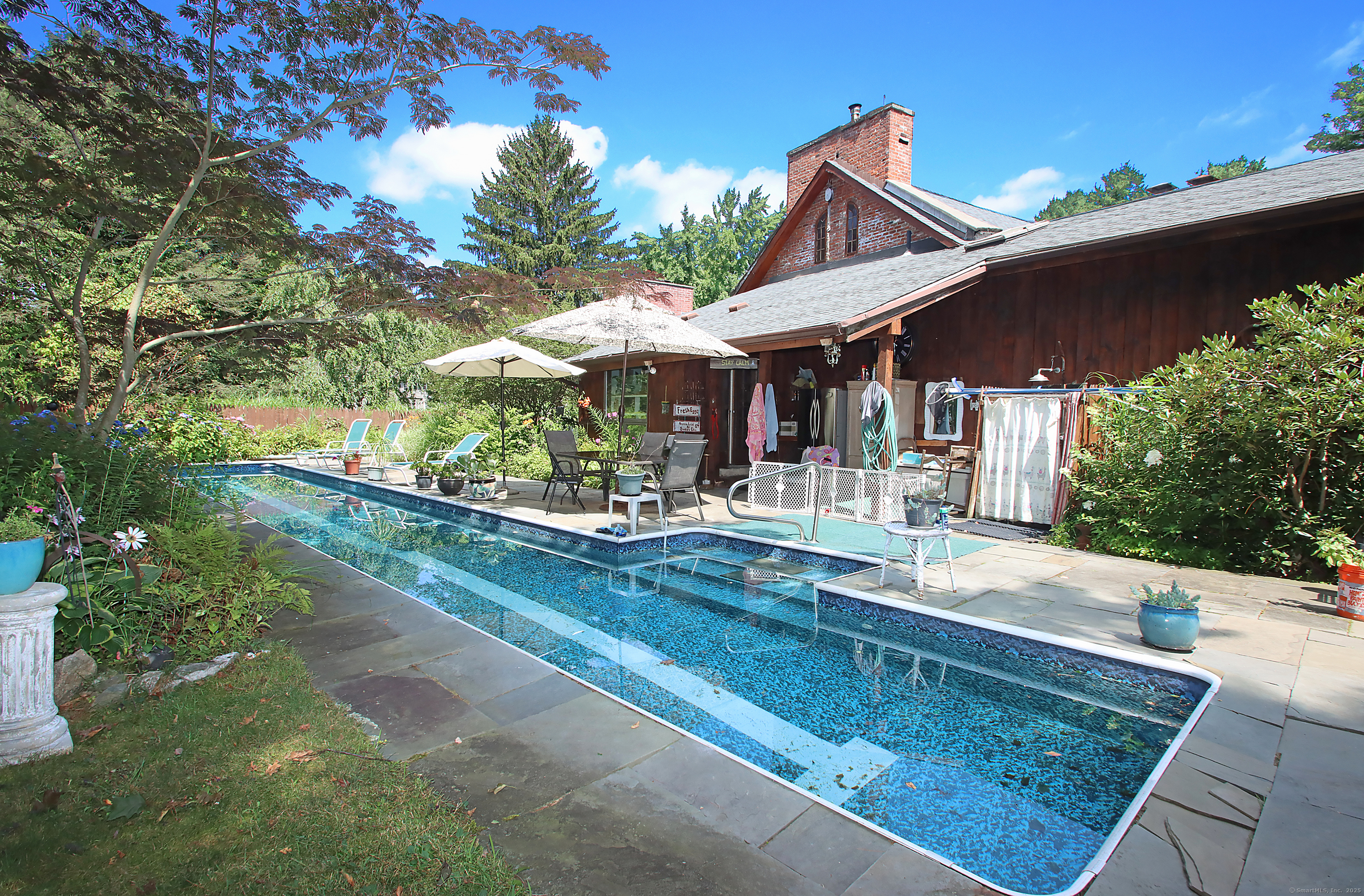 8 Dillon Road Woodbridge CT 06525