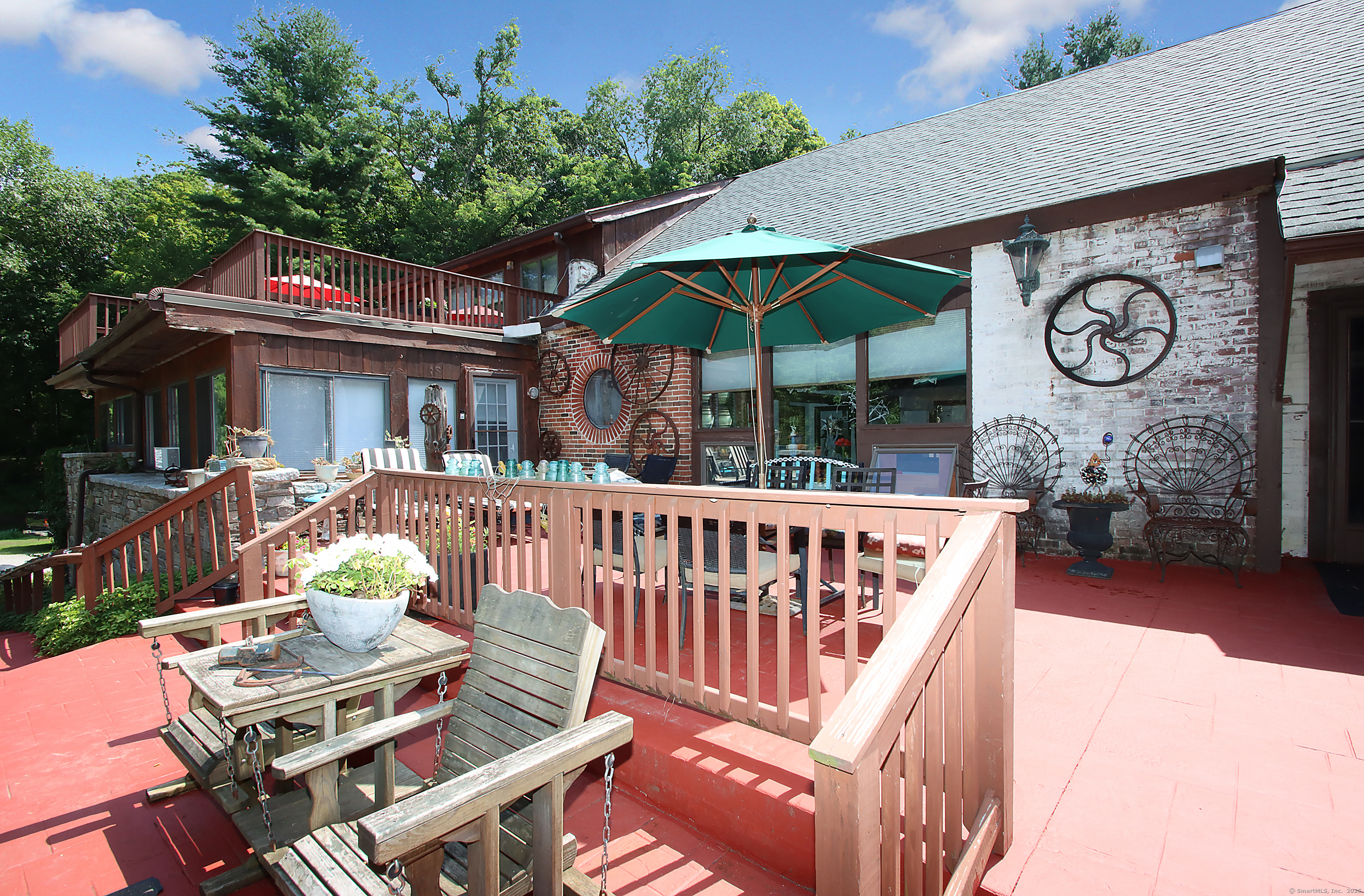 8 Dillon Road Woodbridge CT 06525