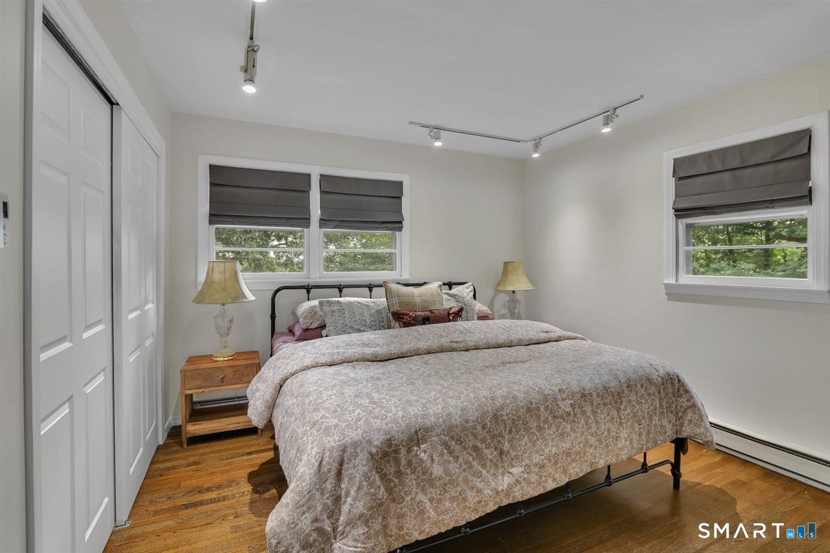 51 Mount Vernon Avenue Waterbury CT 06708